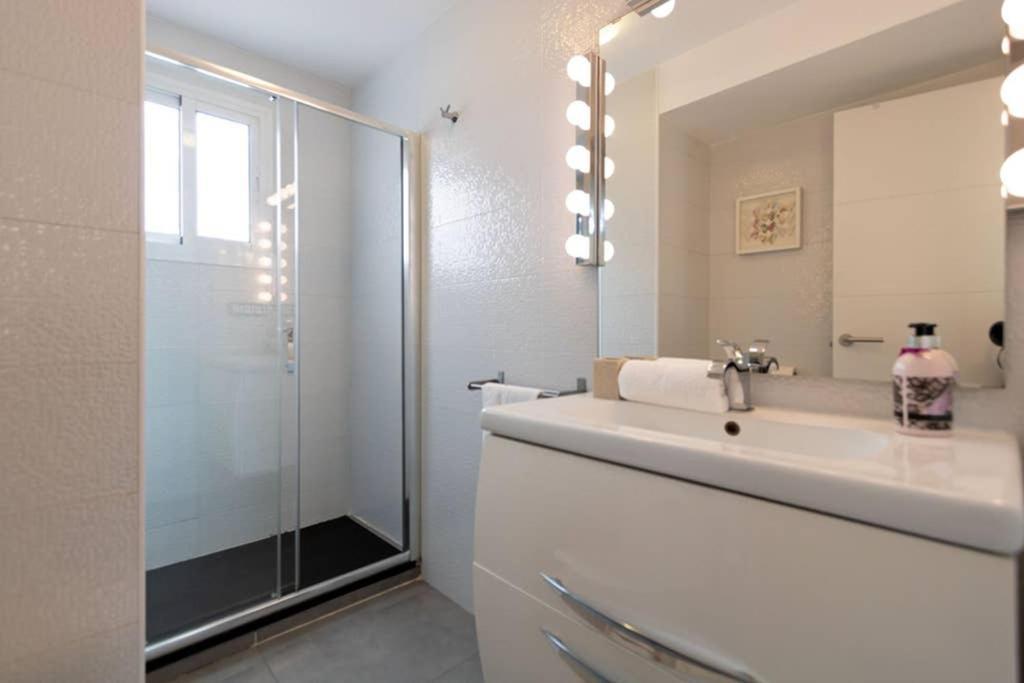 Triana Maestro Deluxe By Valcambre Apartment Seville Exterior photo