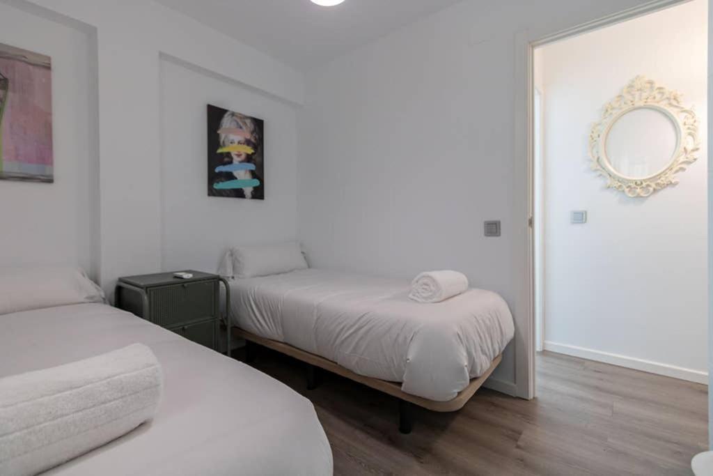 Triana Maestro Deluxe By Valcambre Apartment Seville Exterior photo